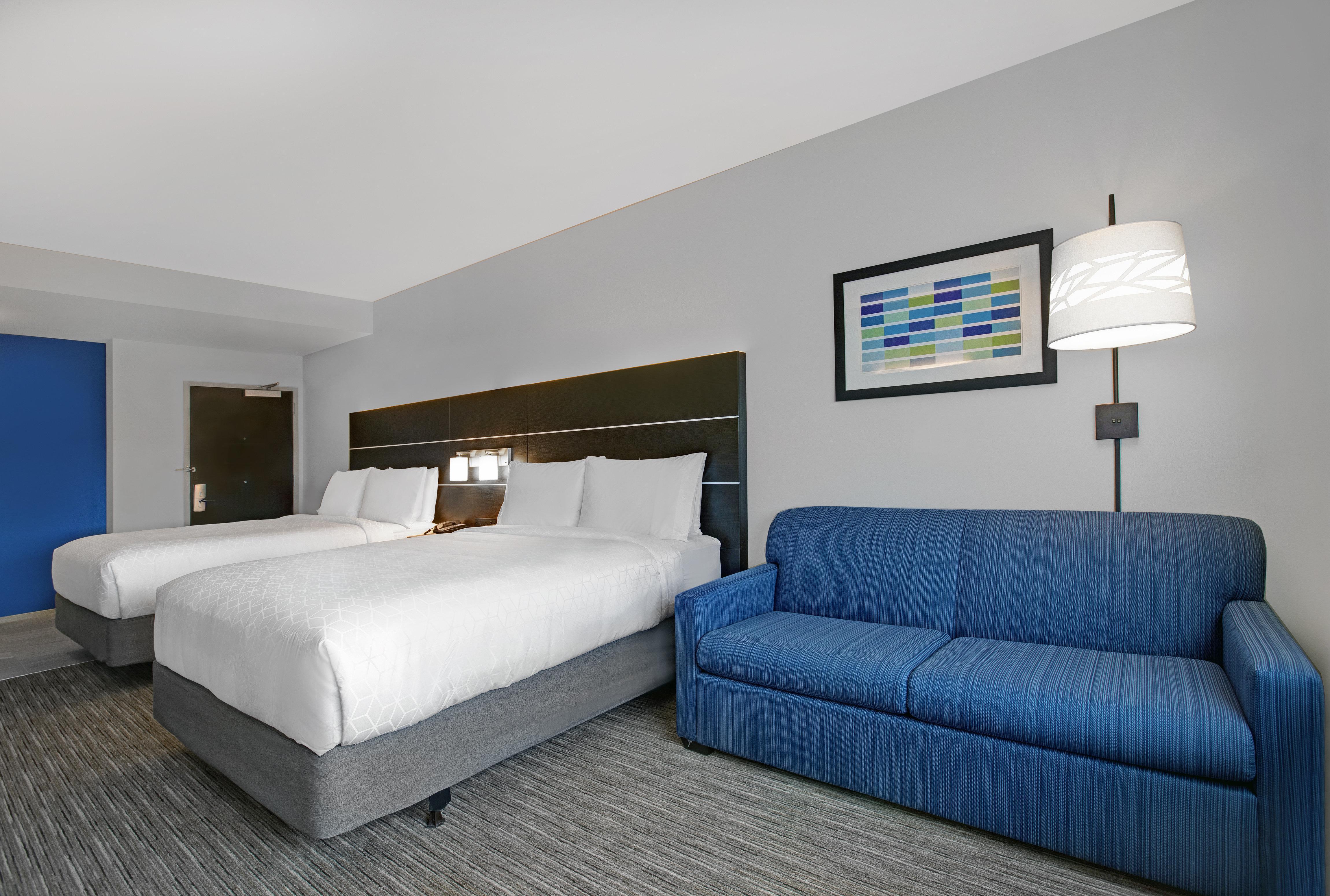 Holiday Inn Express & Suites - Milwaukee - Brookfield By Ihg Exterior photo